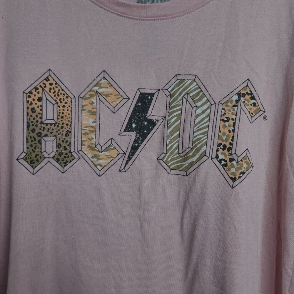AC/DC Women’s Sz 3X Animal Print Graphic T-Shirt Pink Poly Rayon 1977 Tour Dates